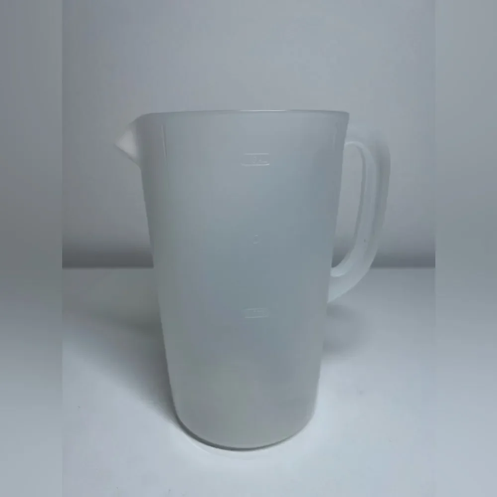 Rubbermaid Pitcher Pitchers Drink Containers No lid 1 gallon